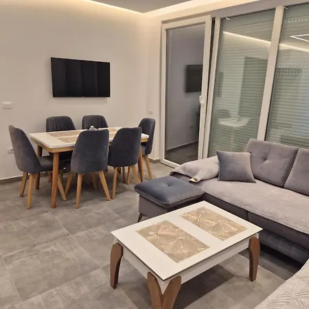 Appartement Arla House *